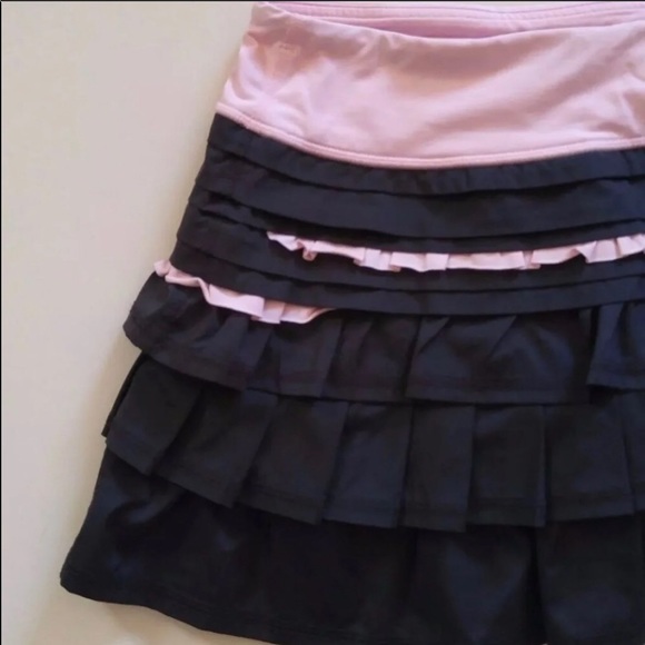 Lululemon 6 Back on Track Ruffles Skirt Pink Black - Picture 3 of 15